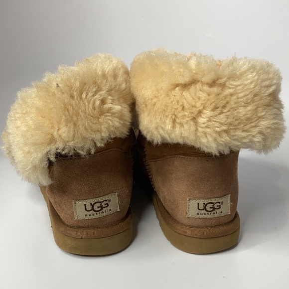UGG Australia Bailey button short boots chestnut size 6 - Picture 11 of 12